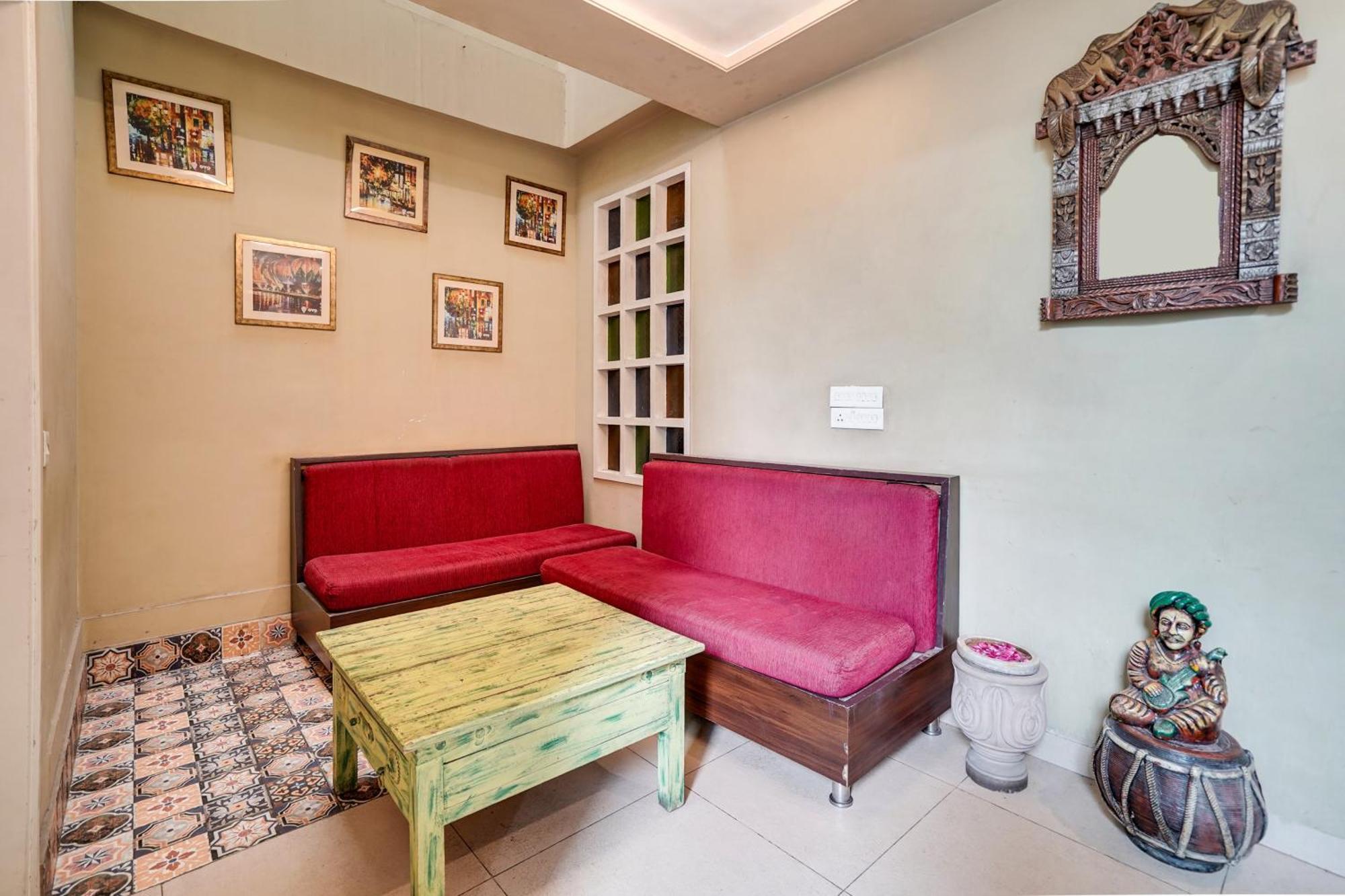 Super Townhouse Mansarovar Near Metro Station Jaipur Exterior photo
